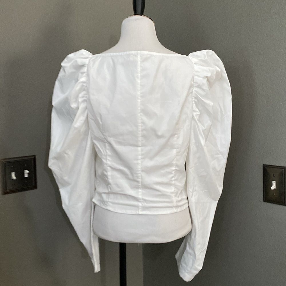 Choosy White Peacock Puff Shoulder Crop Top - Picture 12 of 13